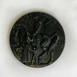 Sculpture by Donald De Lue: Bicentennial Medal, Daughters of the American Revolution, available at Childs Gallery, Boston